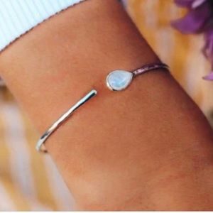 Puravida Open Stone Moonstone Silver Cuff